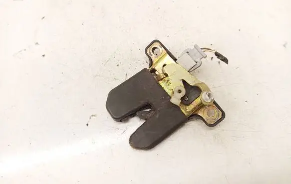 Audi A6 S6 C5 4B Tailgate/trunk/boot lock/catch/latch 4B5827505B