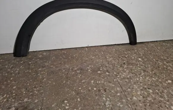 Front arch trim