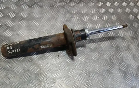 Skoda Octavia Mk2 (1Z) Front shock absorber/damper