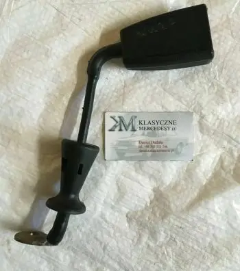 Mercedes-Benz S W126 Rear seatbelt buckle 1268601396
