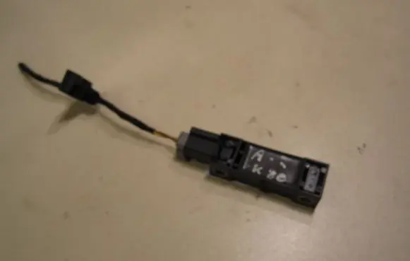Audi A2 Airbag deployment crash/impact sensor 8Z0959643 281000 0230Z0AVU2A