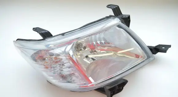 Toyota Hilux (AN10, AN20, AN30) Headlight/headlamp OEMNERA