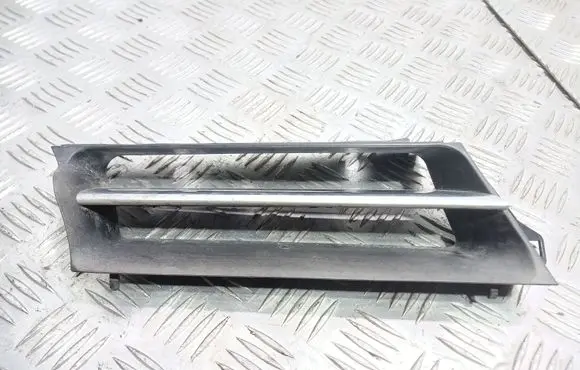 Alfa Romeo 156 Front bumper upper radiator grill 156017391