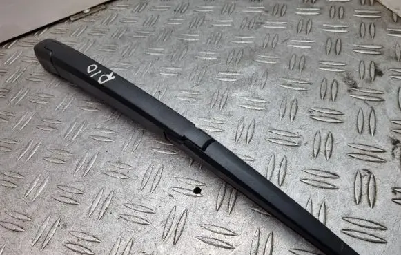 KIA Rio Rear wiper blade arm 07617