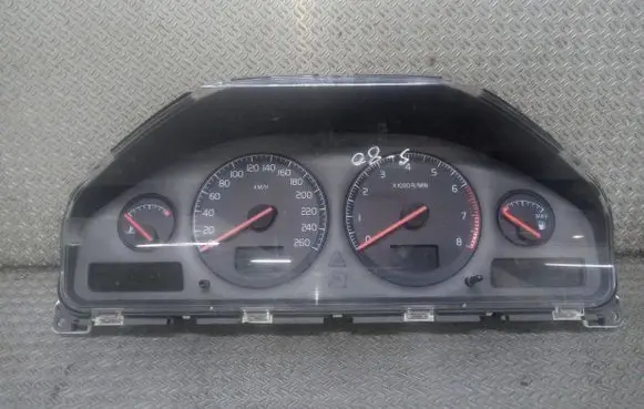 Volvo S60 Speedometer (instrument cluster) 9499668