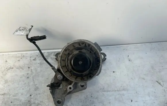 Ford Mondeo MK V Engine mount bracket C3350244