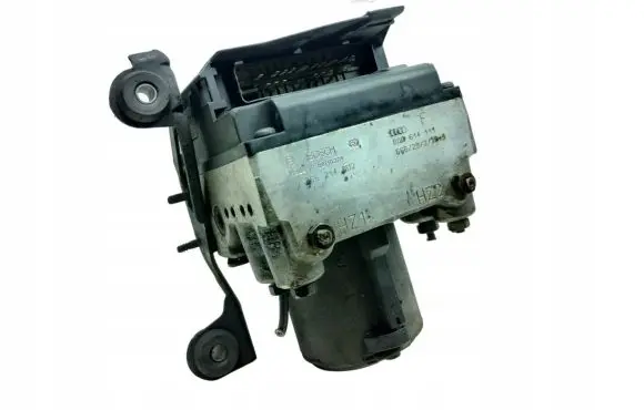 Audi A4 S4 B5 8D ABS Pump 8D0614111