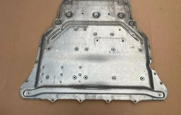 Audi A3 S3 8V Engine splash shield/under tray 5Q7825235C