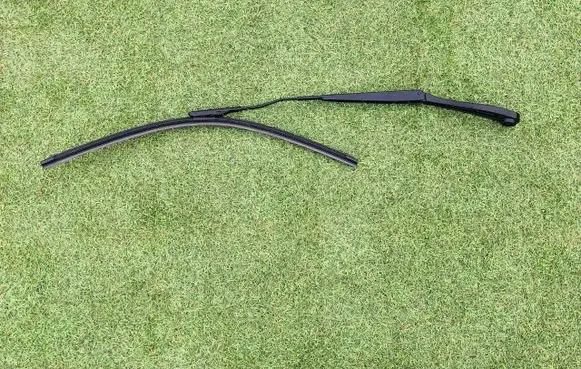 Seat Alhambra (Mk1) Front wiper blade arm 17527