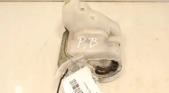 Mazda 5 Sliding door lock 