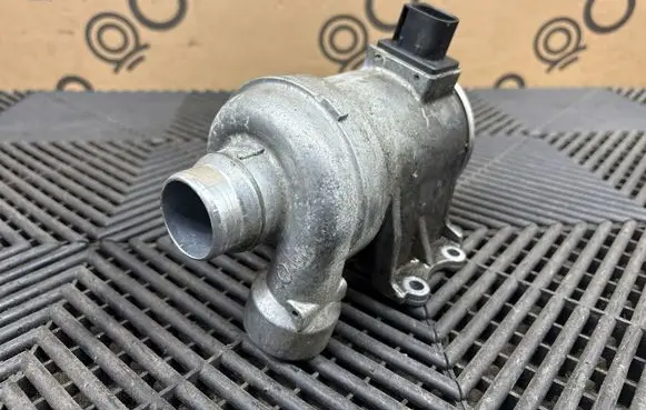 Volvo XC90 Water pump 31368715