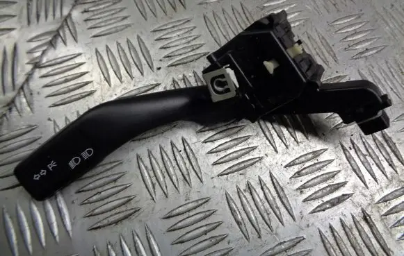 Volkswagen Golf V Indicator stalk 1K0953513CN