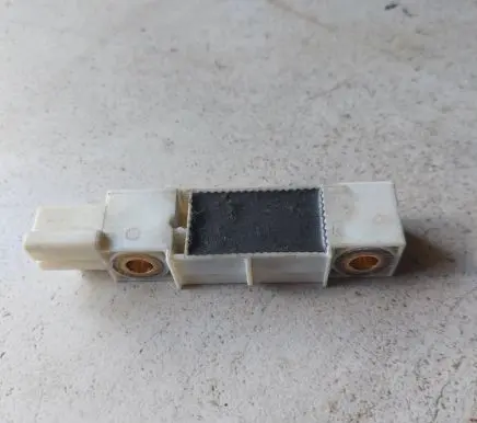 Volvo XC90 Airbag deployment crash/impact sensor 8651755 007795 240106