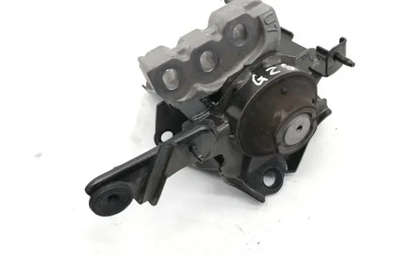 Toyota Yaris XP210 Gearbox mount 