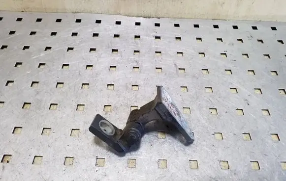 Volkswagen PASSAT B6 Front door upper hinge
