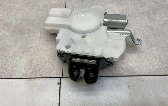 Nissan X-Trail T32 Tailgate/trunk/boot lock/catch/latch 905520AQ000