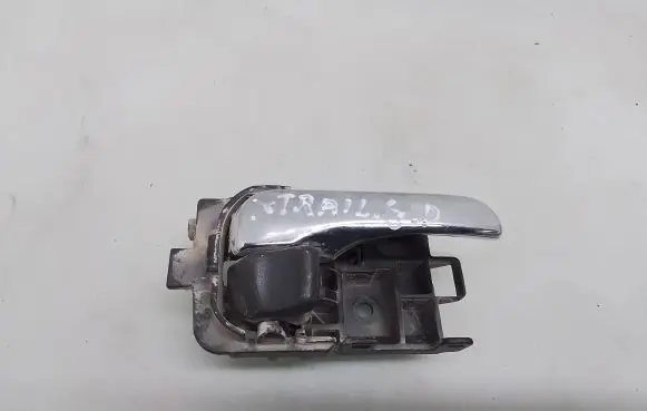 Nissan X-Trail T30 Rear door interior handle