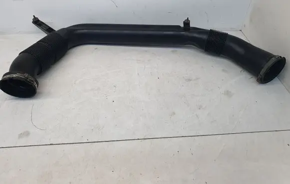 Chevrolet Cruze Air intake duct part 13324547