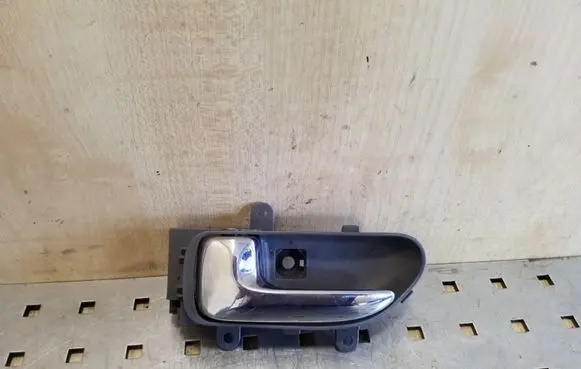 Nissan X-Trail T31 Rear door interior handle