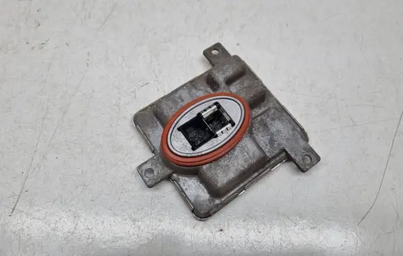 BMW 5 F10 F11 Headlight ballast module Xenon 7318327