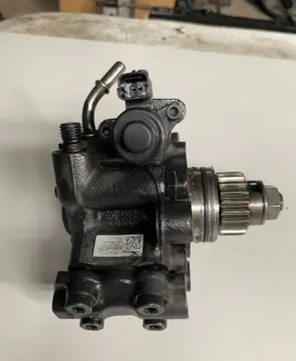 Renault Master III Fuel injection high pressure pump 167008683R