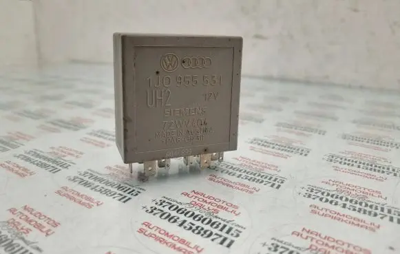 Volkswagen PASSAT B5 Window wiper interval relay 1J0955531