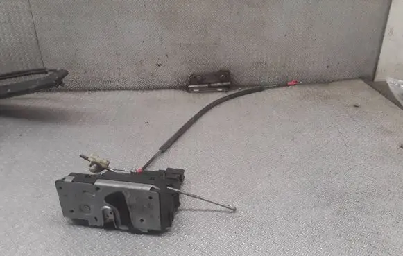 Opel Meriva B Rear door lock
