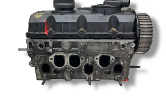 Volkswagen Polo IV 9N3 Engine head 045103373H 038109111E