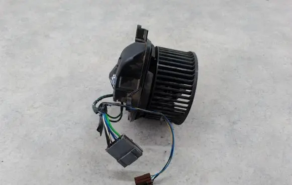 Opel Movano A Heater fan/blower 133884M