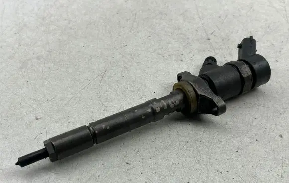 Peugeot 607 Fuel injector 0445110188
