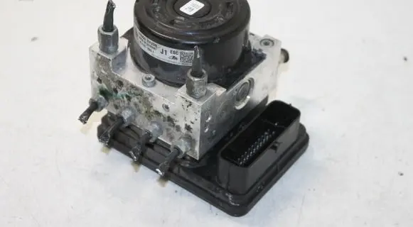 Nissan Note (E12) ABS Pump 476603VU08