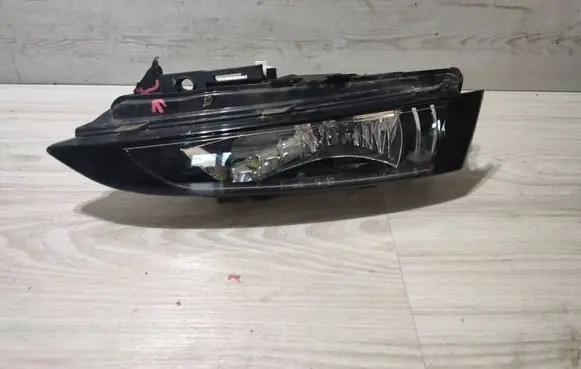 Skoda Scala Front fog light 657941700 01396102