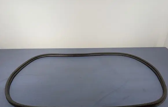 Trunk rubber seal (body)