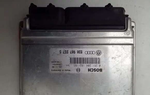 Audi A4 S4 B5 8D Engine control unit/module 8D0907557S