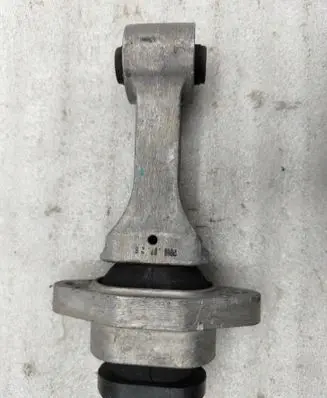 Hyundai Kona I Engine mount vacuum valve 18080609