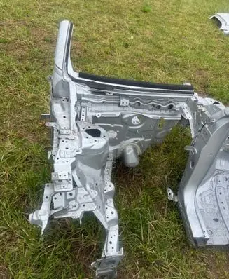 Lexus LBX Front quarter panel