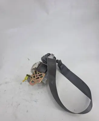 Toyota RAV 4 (XA20) Front seatbelt 467053 325484 7J4550P