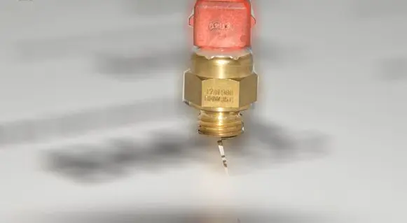 BMW 5 E39 Coolant temperature sensor 1741900