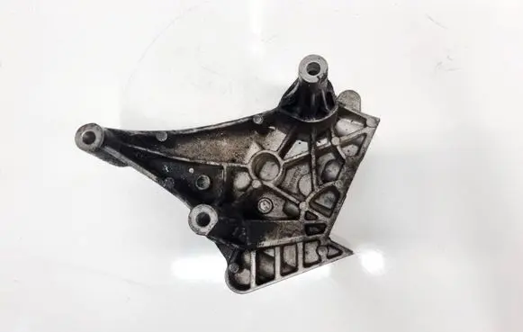 Skoda Octavia Mk2 (1Z) Engine mounting bracket 03G199207A