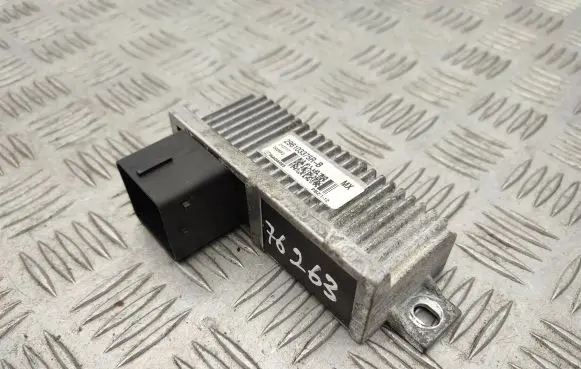 Renault Zoe Air conditioner control unit module 296103375R