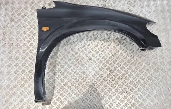 Chrysler Voyager Fender