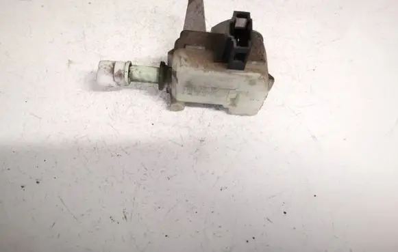 Toyota Avensis T250 Central locking motor 7703005011