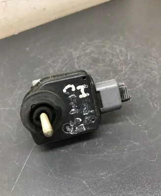 Honda CR-V Headlight level adjustment motor 0307852