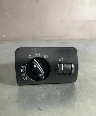 Volkswagen Golf IV Light switch 4B1941531B 04052402