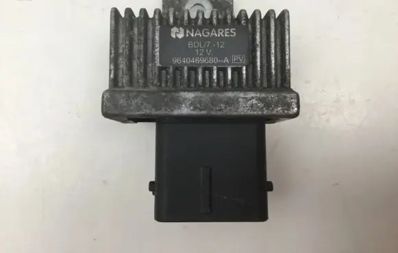 Nissan Qashqai Glow plug pre-heat relay 9640469680