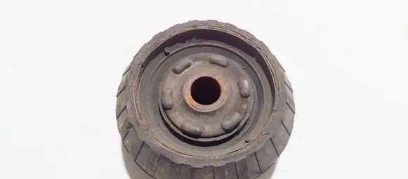 Opel Omega B1 Coil spring mount 90288206