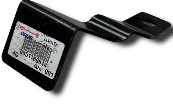 Fiat Uno Rear door exterior handle/bracket Q235 51760614