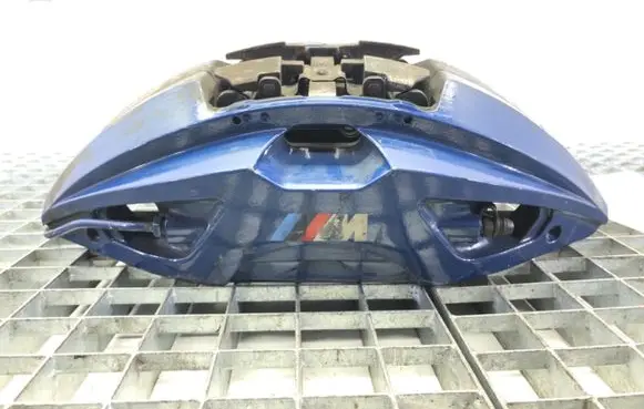 BMW 5 G30 G31 Front brake caliper 6875296