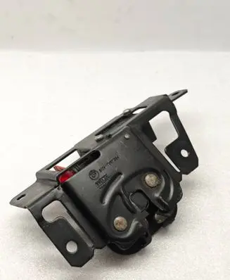 BMW X3 E83 Tailgate/trunk/boot lock/catch/latch 7057364