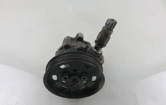 Volkswagen Golf IV Power steering pump 1J0422154B